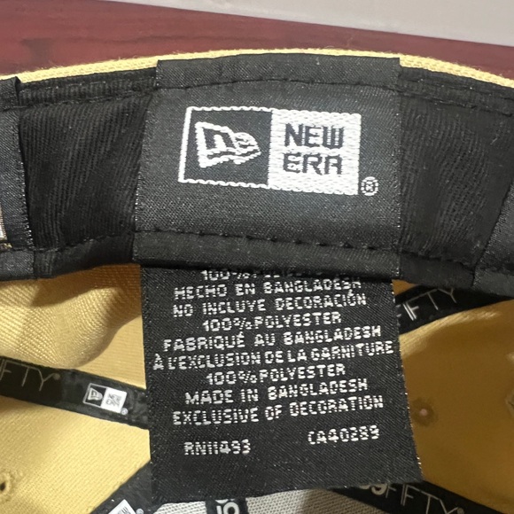 New Era, 59Fifty Fitted Hat, New York Yankees, Tan & Burgundy - Picture 11 of 11